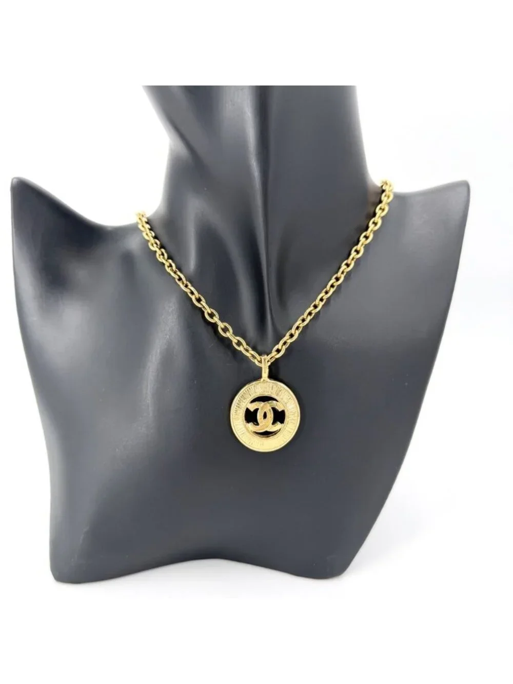 Chanel Necklace Round CC Logo Vintage